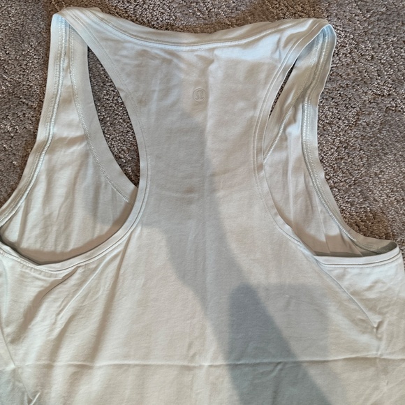 Lululemon love tank - Picture 4 of 5